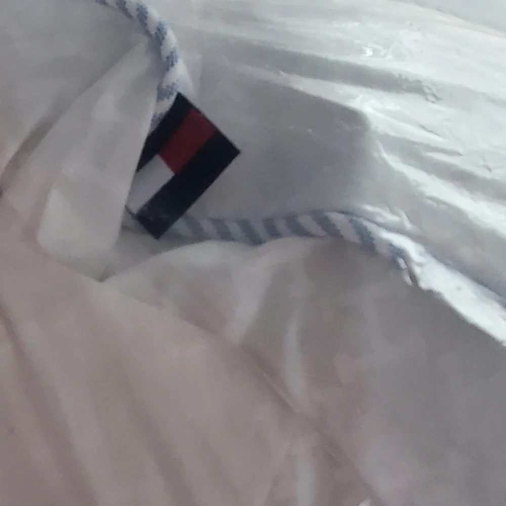 New Tommy Hilfiger White Bed Pillow -Classic Firm Support. King Size.